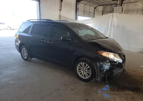 2015 Toyota Sienna Xle z USA, uszkodzony, nr VIN 5TDYK3DC8FS595849